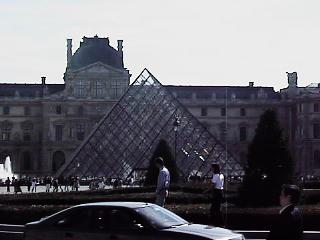 louvre.jpg